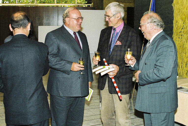 Fotó 5: Presentation of book Dienstrecht der Europ?§ischen Gemeinschaften in 1992