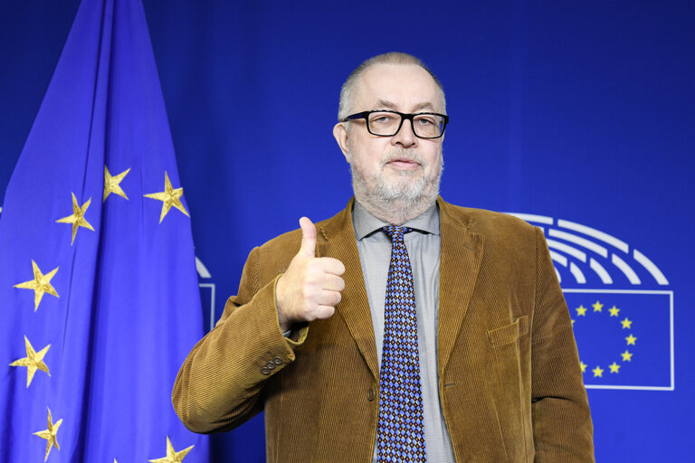 Fotogrāfija 8: Michael DETJEN MEP in the EP in Brussels