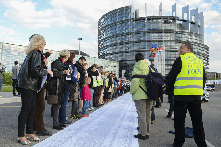 Fotografia 11: ' Migrants Lives Matter ' Demonstration in solidarity with the migrants crossing Mediterranean sea