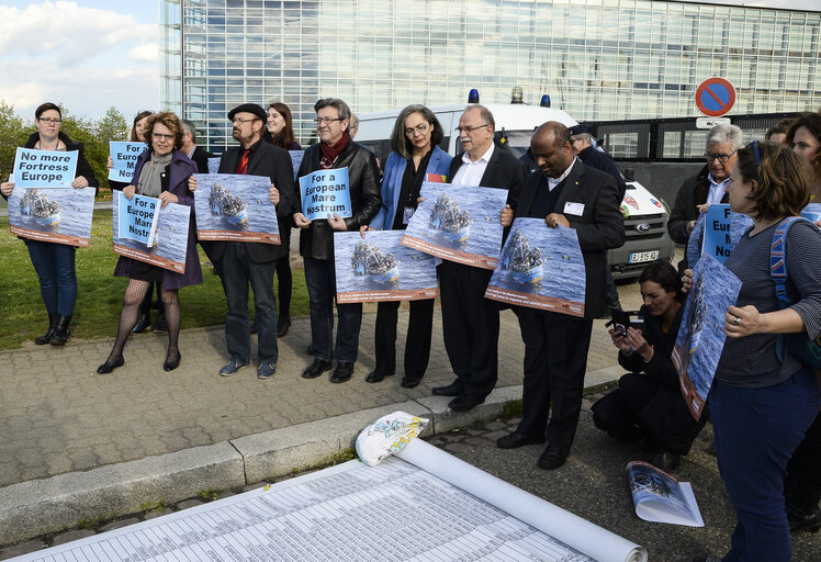 Fotografia 16: ' Migrants Lives Matter ' Demonstration in solidarity with the migrants crossing Mediterranean sea