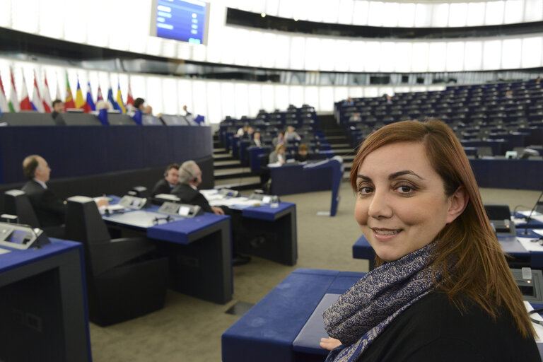 Fotografija 2: Plenary session week 18 2015 in Strasbourg - Destruction of Cultural Sites pertrated  by ISIS/Daesh