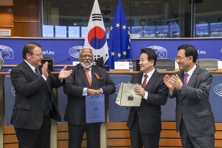 Fotografie 8: Interparliamentary Meeting with a Delegation for relations with the Korean Peninsula