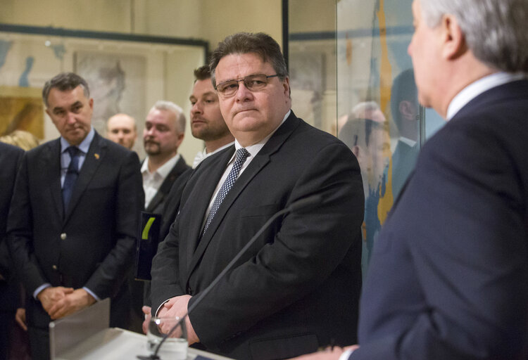 Billede 18: Handover ceremony of  ' February 16th Act of Lithuanian Independence '