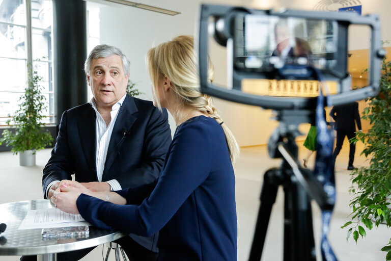 Foto 19: Facebook chat with Antonio TAJANI - EP President