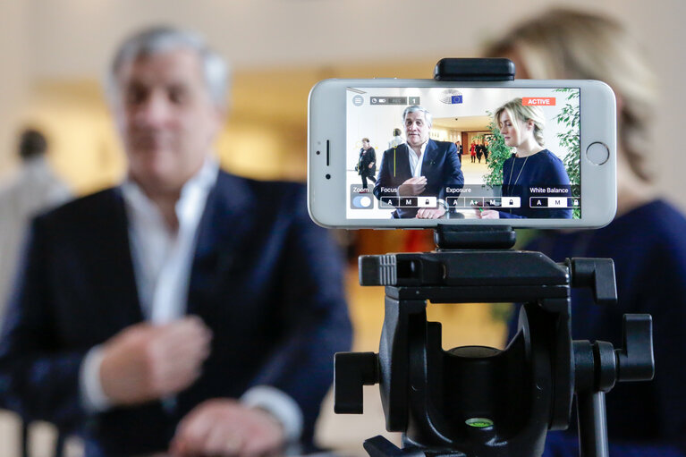 Foto 32: Facebook chat with Antonio TAJANI - EP President