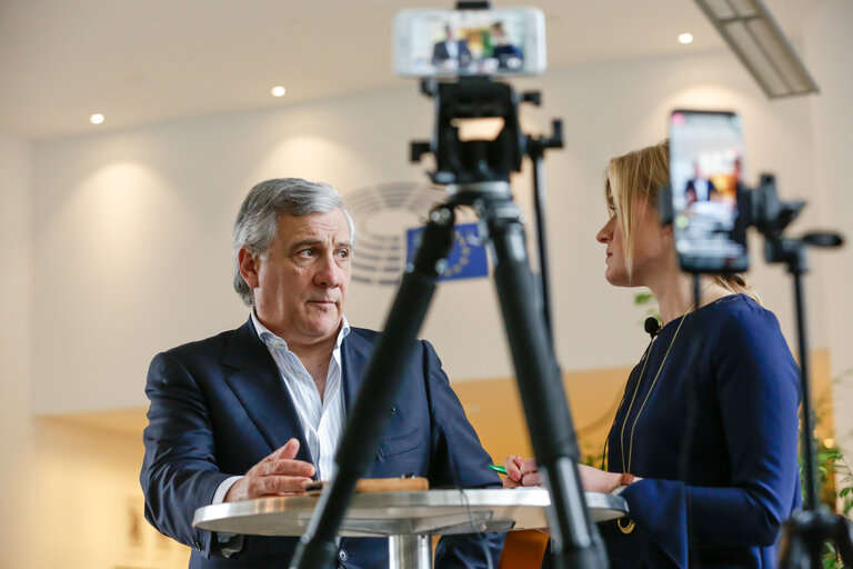Foto 14: Facebook chat with Antonio TAJANI - EP President