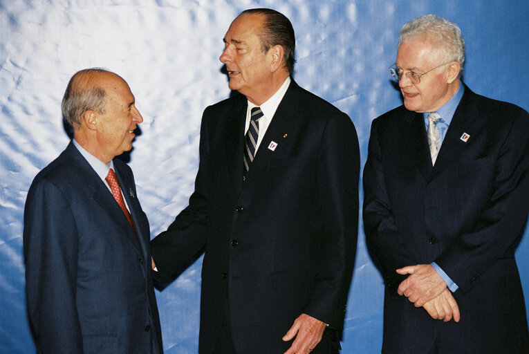 Heads of State and Ministers arriving at the Nice Summit on December 7th, 2000.