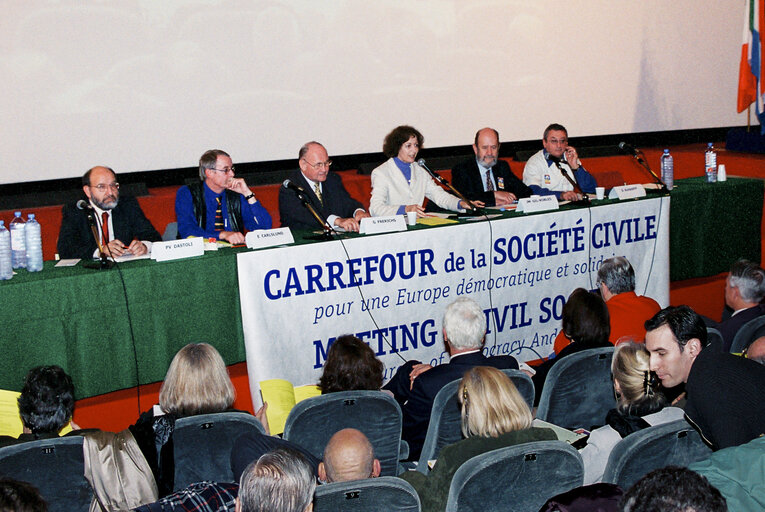 Fotogrāfija 2: Meeting at Nice in December 2000.