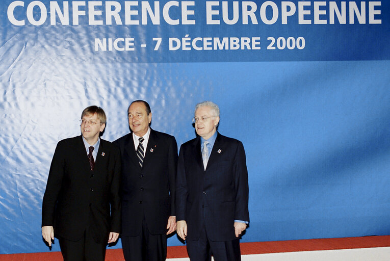 Heads of State and Ministers arriving at the Nice Summit on December 7th, 2000.