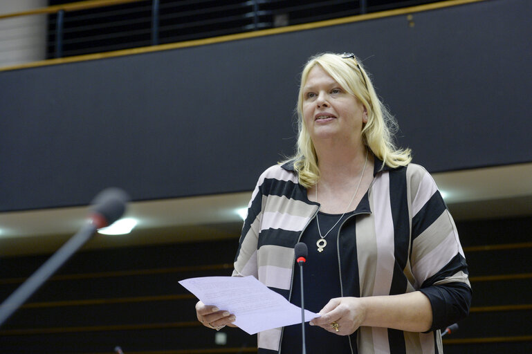 Foto 6: Plenary session Week 9 2017 in Brussels - Gender pay gap