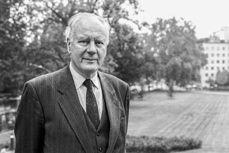 Photo 3: Portrait of Marc GALLE at the EP in Strasbourg in October 1991