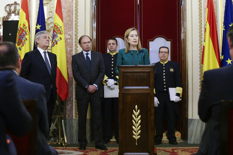 Fotografi 1: Visit of the President of the European Parliament in Madrid on the occasion of the Act ' Premio Nueva Economia Forum 2018  ' - Visit to the Congress of Deputies