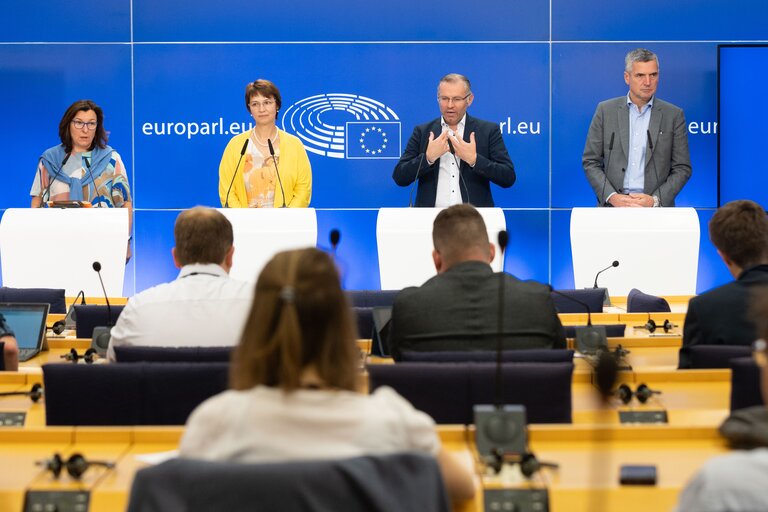 Fotografija 32: Press conference on the outcome of the AGRI Committee mission to the Polish-Ukrainian border