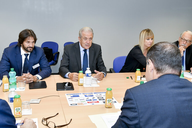 Foto 6: Dimitris AVRAMOPOULOS meets with ED Frontex LEGGERI and SK MOI KALINEK