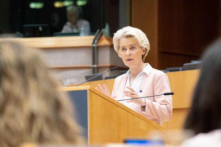 Fotografia 16: EP Plenary session - Joint debate - Preparation of the European Council meeting