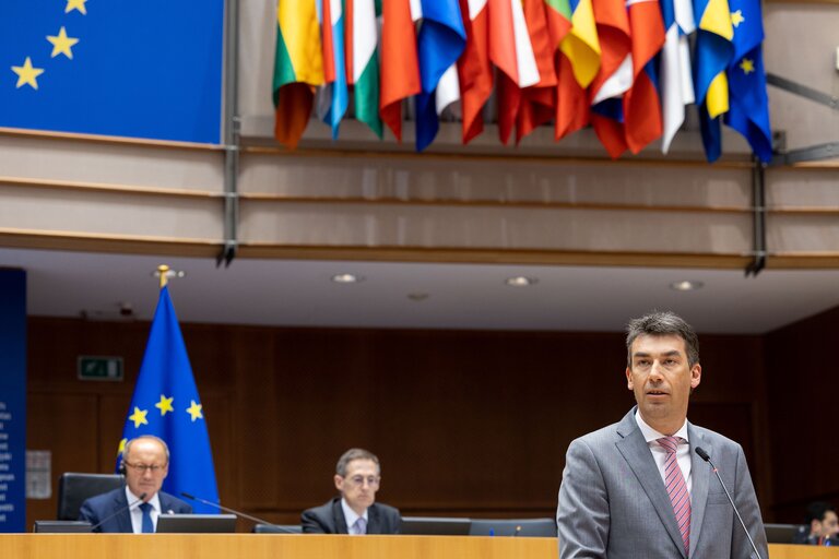 Fotografi 11: EP Plenary session - Joint debate - Preparation of the European Council meeting