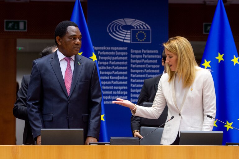 Fotogrāfija 36: Formal Sitting - Address by Hakainde Hichilema, President of the Republic of Zambia