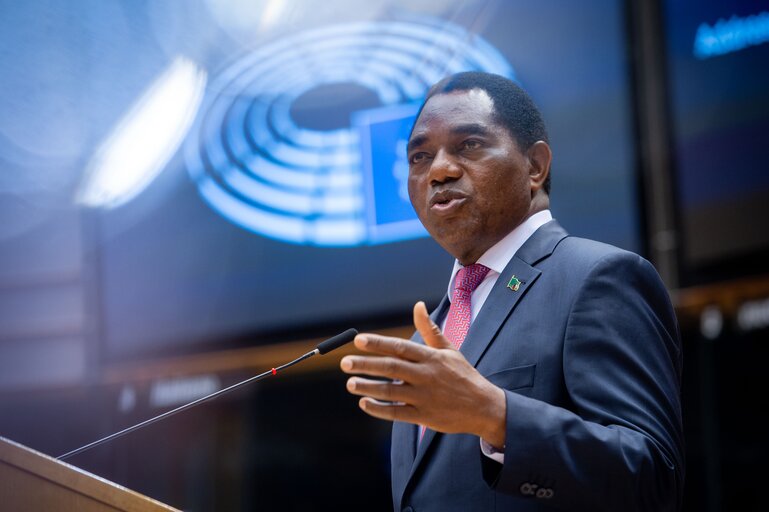 Fotogrāfija 11: Formal Sitting - Address by Hakainde Hichilema, President of the Republic of Zambia