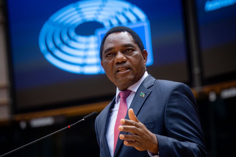 Fotogrāfija 15: Formal Sitting - Address by Hakainde Hichilema, President of the Republic of Zambia