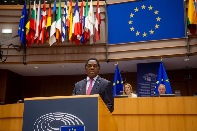 Fotogrāfija 28: Formal Sitting - Address by Hakainde Hichilema, President of the Republic of Zambia