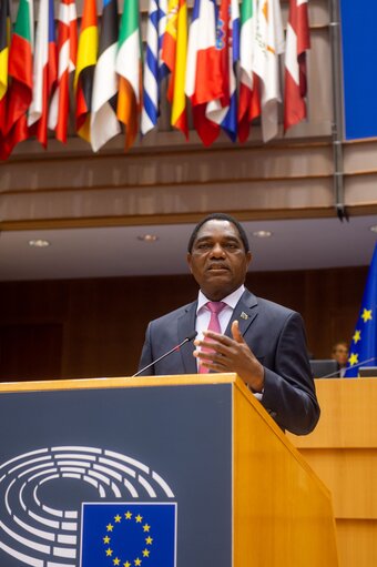 Fotogrāfija 26: Formal Sitting - Address by Hakainde Hichilema, President of the Republic of Zambia