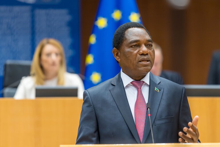 Fotogrāfija 27: Formal Sitting - Address by Hakainde Hichilema, President of the Republic of Zambia