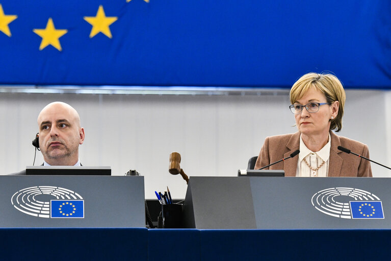 Foto 18: Plenary session week 14 2017 in Strasbourg- Explanations of votes on the negotiations with the United Kingdom following its notification that it intends to withdraw from the European Union