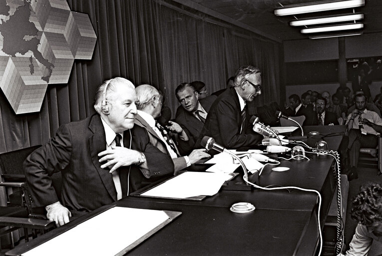 Fotografie 36: Meeting of the European Council in Brussels - Press conference