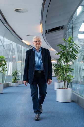 Fotografi 10: Wlodzimierz CIMOSZEWICZ in the EP in Brussels