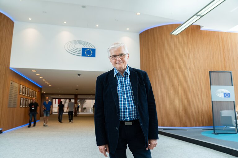 Fotografi 9: Wlodzimierz CIMOSZEWICZ in the EP in Brussels