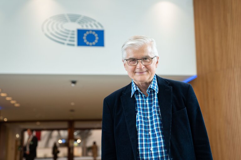 Fotografi 7: Wlodzimierz CIMOSZEWICZ in the EP in Brussels