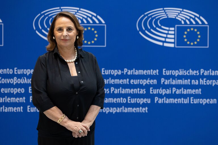 Nuotrauka 4: Luisa REGIMENTI in the EP in Brussels