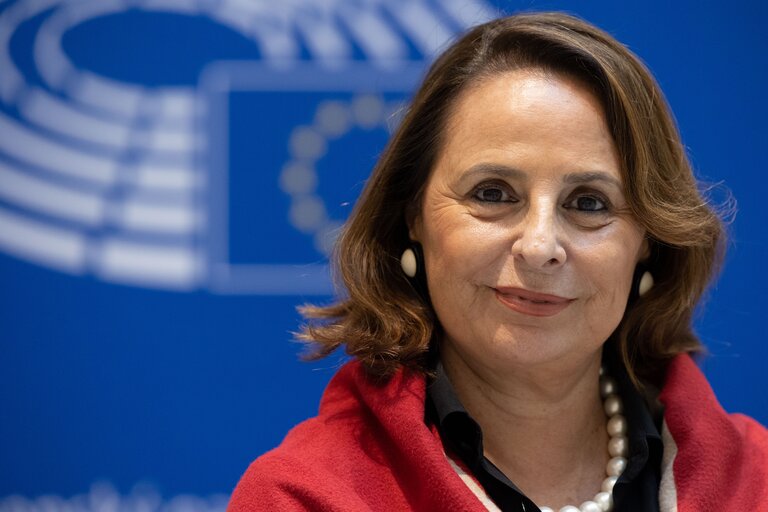 Photo 8: Luisa REGIMENTI in the EP in Brussels