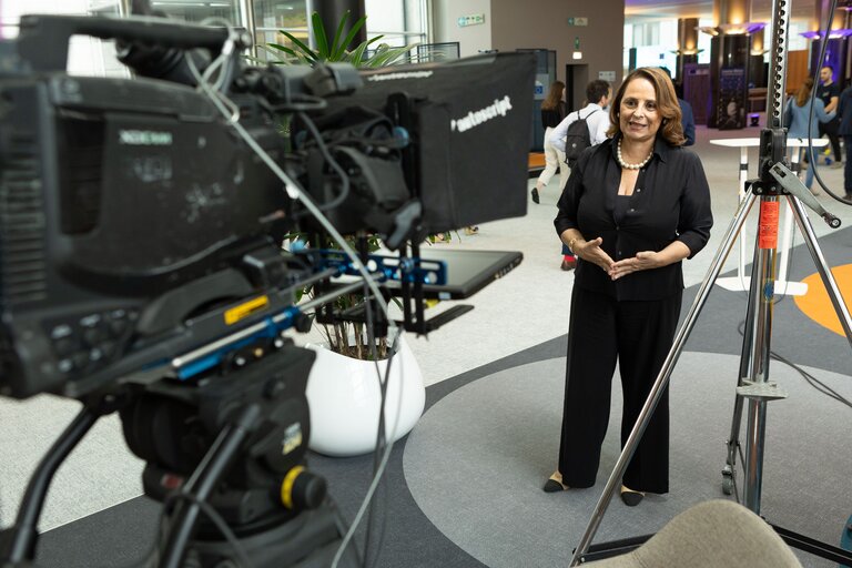 Valokuva 9: Luisa REGIMENTI in the EP in Brussels