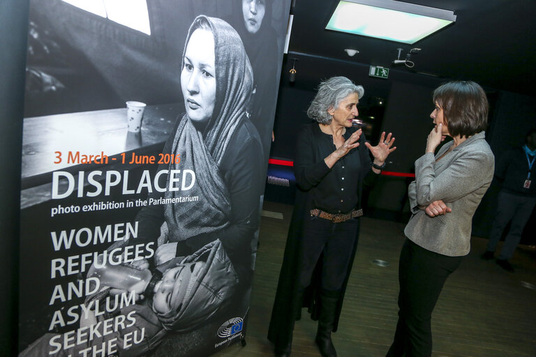 Fotografija 10: Opening ceremony of the Parlamentarium Exhibition 'Women refugees and asylum seekers'