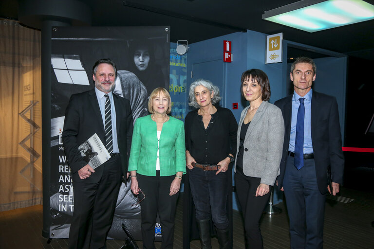 Fotografija 9: Opening ceremony of the Parlamentarium Exhibition 'Women refugees and asylum seekers'