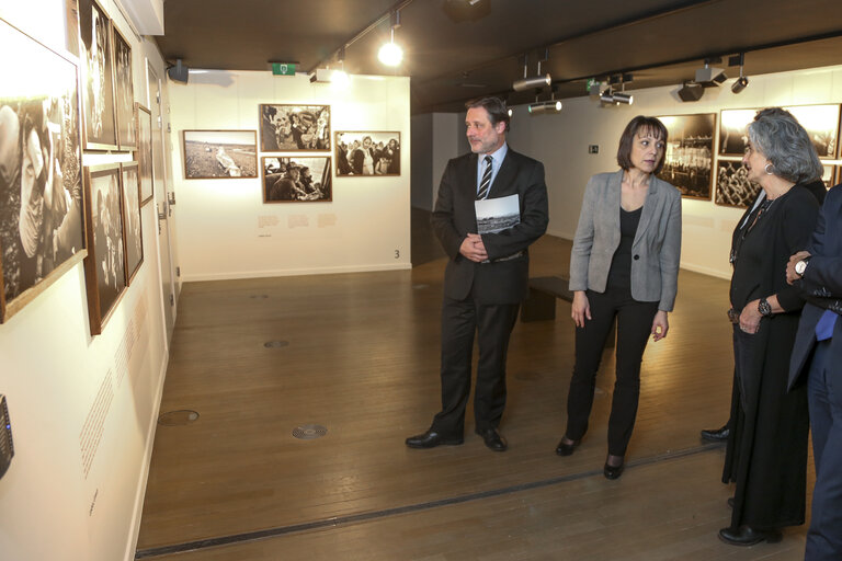 Fotografija 15: Opening ceremony of the Parlamentarium Exhibition 'Women refugees and asylum seekers'