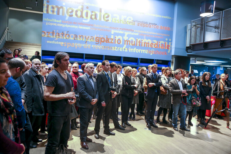 Fotografija 6: Opening ceremony of the Parlamentarium Exhibition 'Women refugees and asylum seekers'