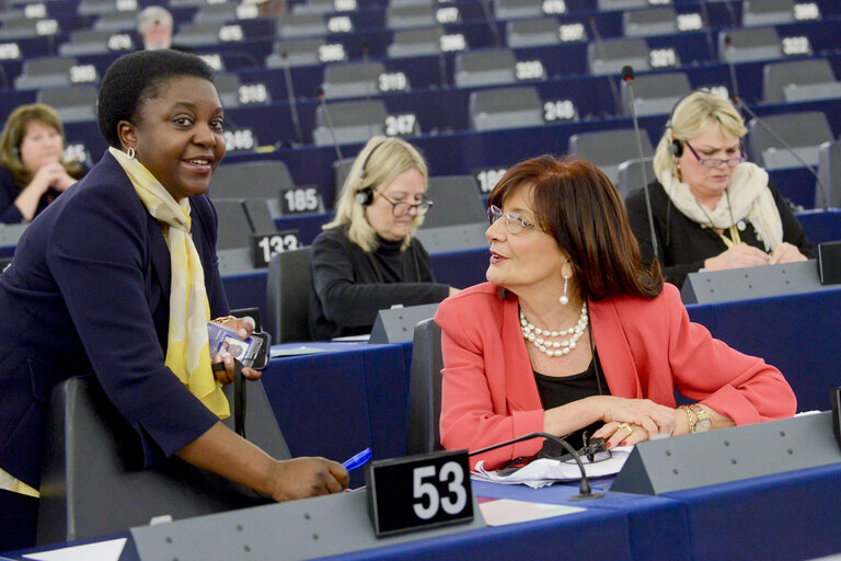 Fotografie 27: Plenary session week 10 2016 in Strasbourg - International Women's Day