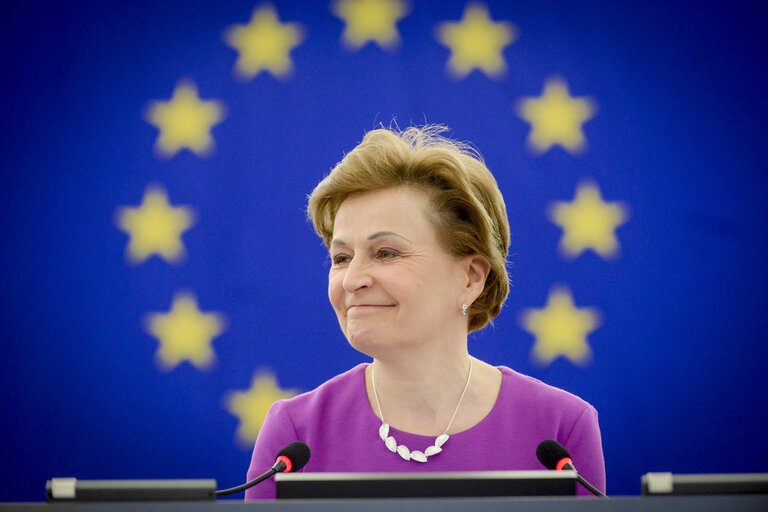 Fotografie 1: Anneli JAATTEENMAKI chairing the plenary session in Strasbourg week 10 2016