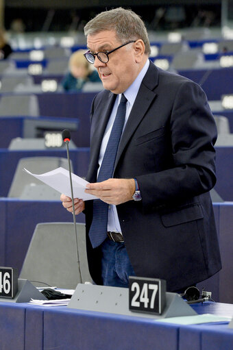 Photo 9: Plenary session week 10 2016 in Strasbourg      Address by Filippo Grandi UN High Commissioner for refugees  followed by one round of political group  speakers