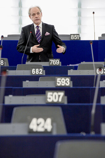 Photo 3: Plenary session week 10 2016 in Strasbourg      Address by Filippo Grandi UN High Commissioner for refugees  followed by one round of political group  speakers