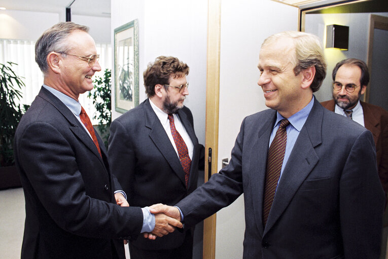 Klaus HANSCH EP President meets with Erkki LIIKANEN