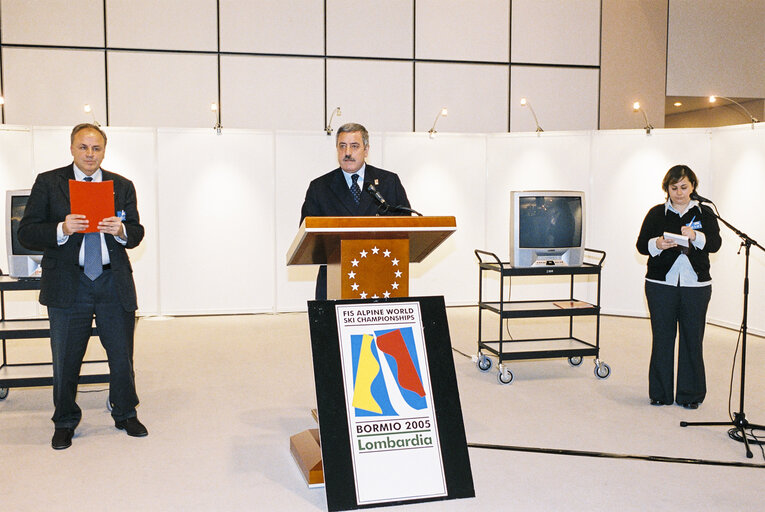 Foto 2: Presentation of the World Ski Championships - Bormio, 2005