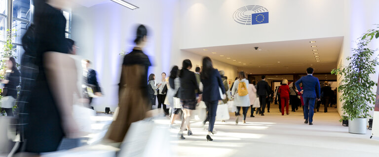 Photo 3 : Stockshot of the European Parliament in Brussels