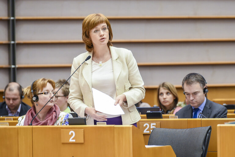 Снимка 27: Plenary Session week 26 2015 in Brussels. Preparation of the European Council meeting (25-26 June 2015) - Council and Commission statements.