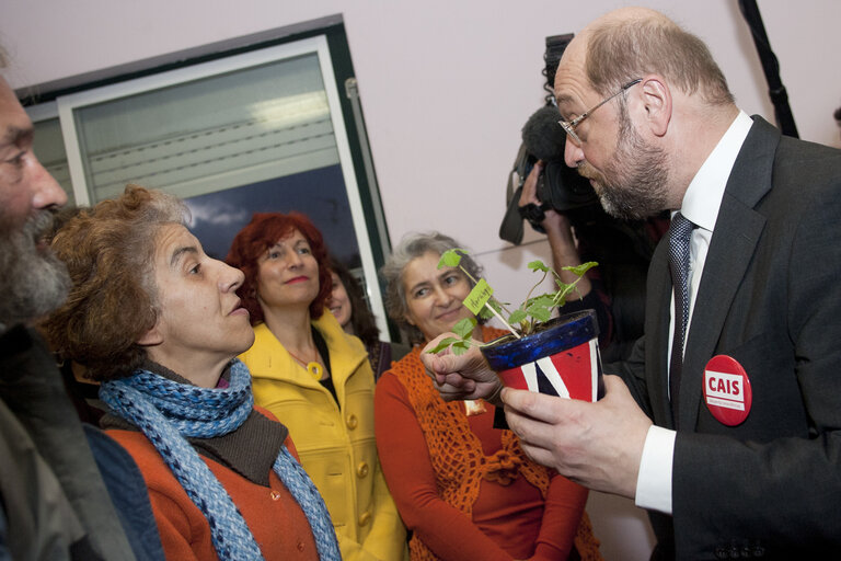 Foto 26: President of the European Parliament Martin Schulz at visit of an EU funded project Cais Association