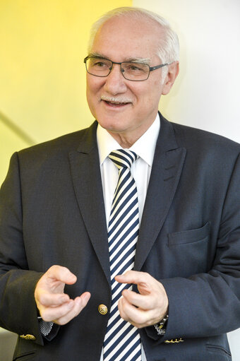 Zdjęcie 4: MEP Miroslav MIKOLASIK at the European Parliament in Brussels