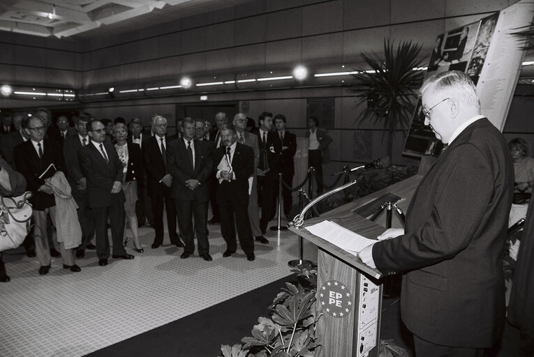 Fotografi 1: 40th anniversary of the foundation of the European Coal and Steel Community (ECSC) - Exhibition unveiling