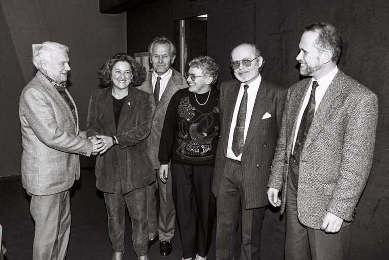 Fotogrāfija 6: GREEN Meeting with Head of the Earth Policy Institute Lester BROWN in Strasbourg